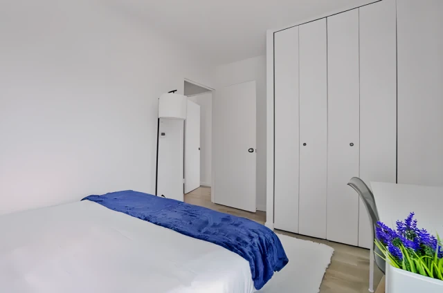 40 Waterside Plaza 1