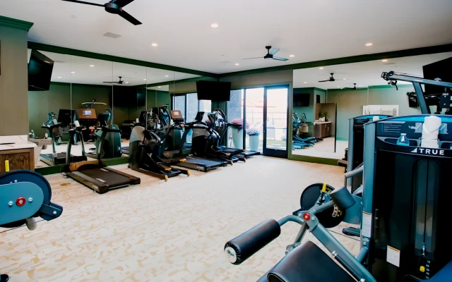 Fairfax Apartments 4