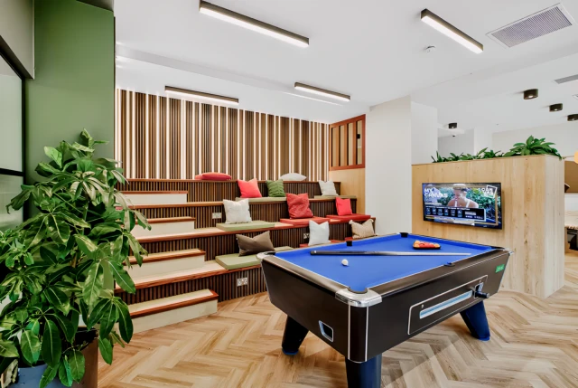 Canvas Capital House 4