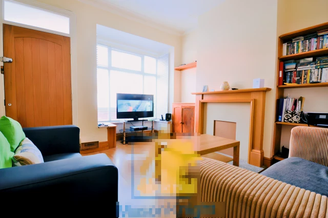 Entire Place·3B1B···1a Milner Road, Selly Oak - alloggio per studenti a Birmingham - 3 Bedroom 1 Bathroom