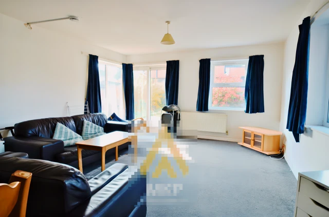 Entire Place·4B2B···Flat1, Stephens Court, Selly Oak 2