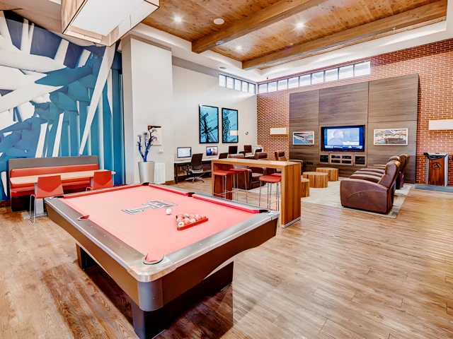 U Club Townhomes at Overton Park 4