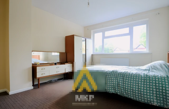 Entire Place·5B2B···137 Gibbins Road, Selly Oak 2