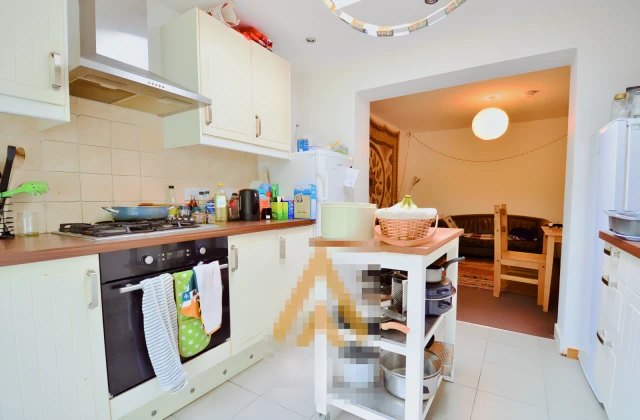 Entire Place·5B2B···70 Lodgehill Road, Selly Oak 2