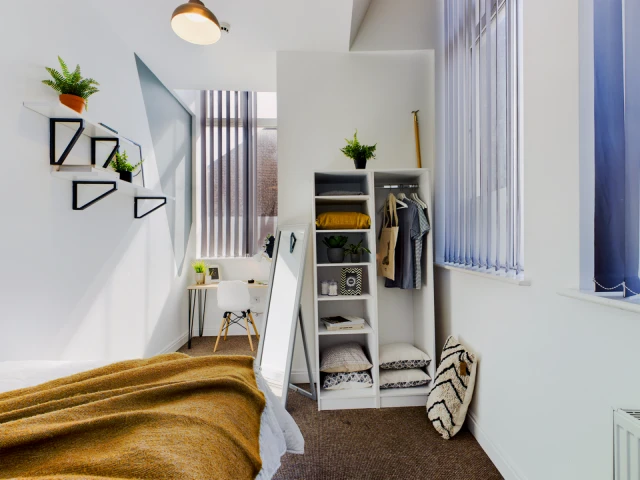 213 Smithdown Road 4