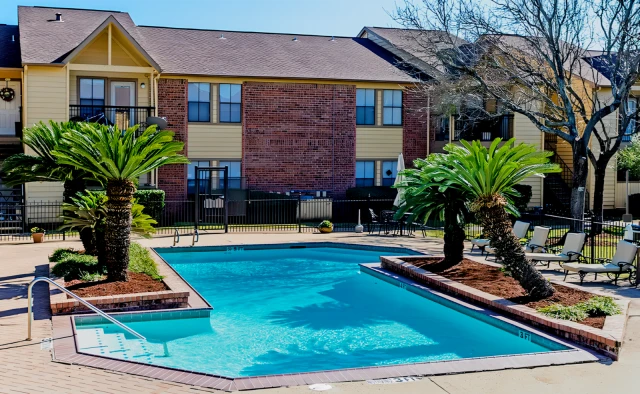 Ashford Strawbridge 3