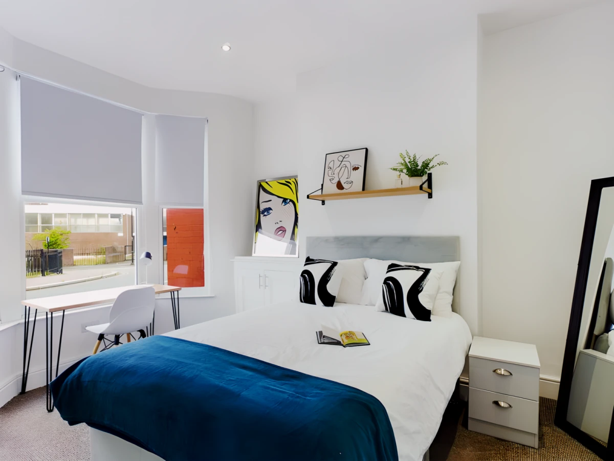 130 Uttoxeter New Road - Derby student accommodation - 9 Bedroom House