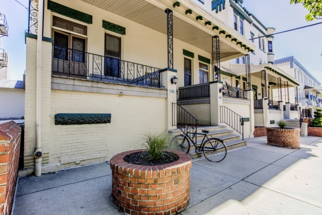 CA - 213-215 South 41st Street 1