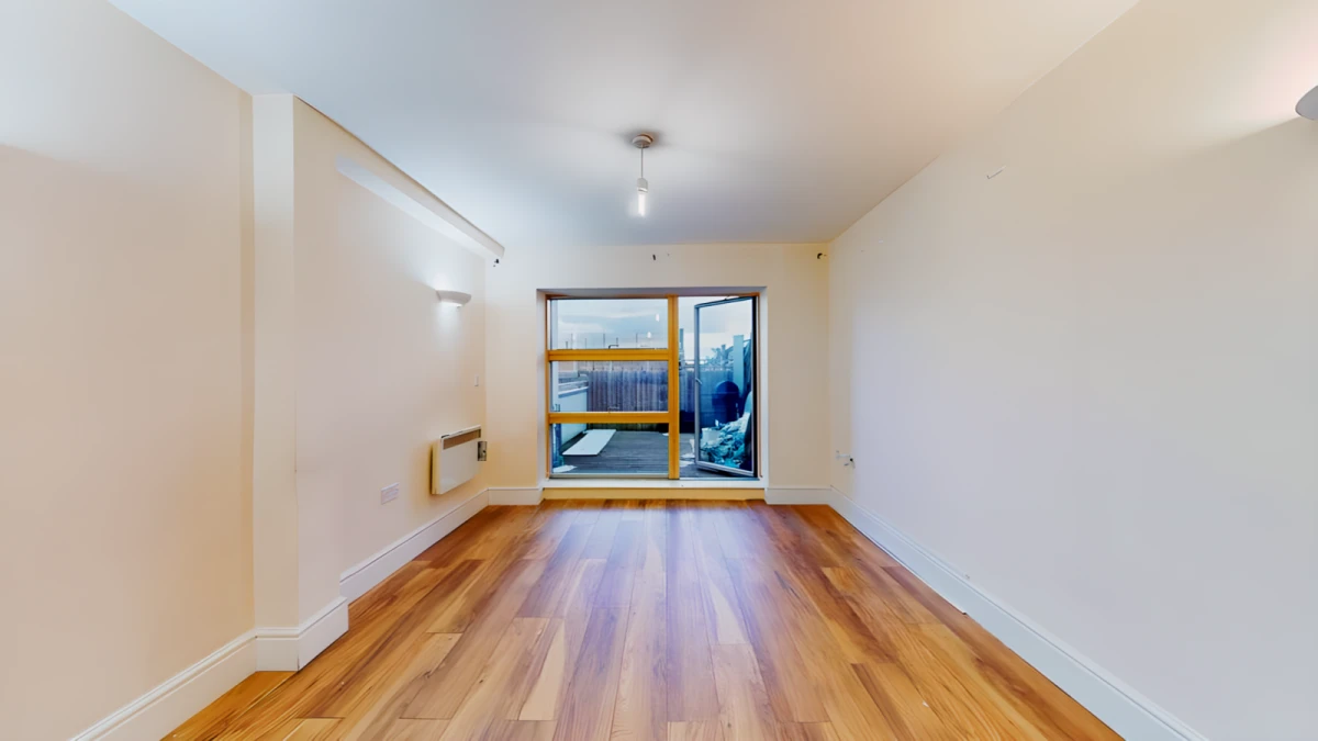 Chingford Mount Road 13458# 0