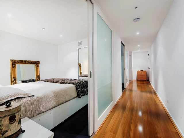 77 River Street - Melbourne student accommodation - 2 Bed, 1 Bath