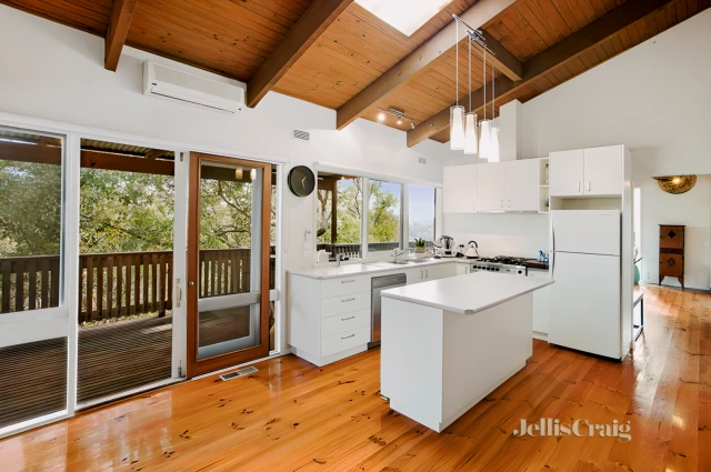 20 Taylor Road, Hurstbridge 4