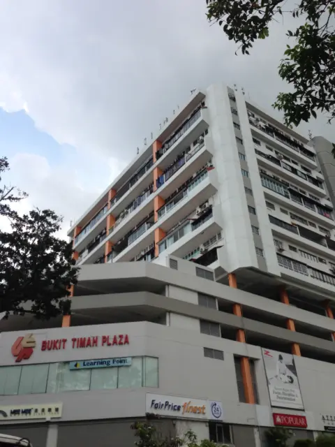 近SIM高级公寓Bukit Timah Plaza 0