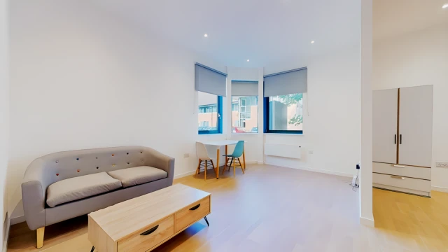 Riverbank Way 12280# 4
