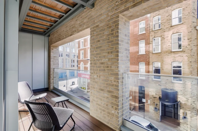 Boleyn Road 11717# 4