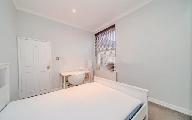 2 Penywern road, London,  SW5 9ST 3