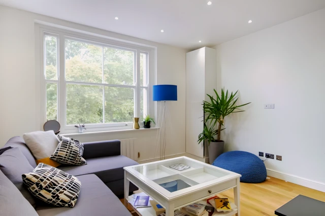 Earls Court Road 13887# 1