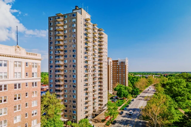 Dorchester - St. Louis Apartments 3