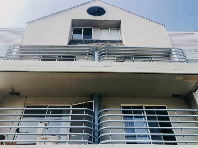 52 E Armory, Champaign, IL 61820 3