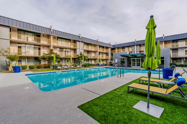 Avenue 19 Apartments 4