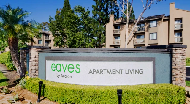 eaves lake forest 4