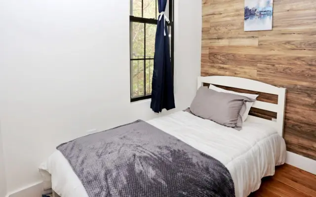 The Gates House # The Gates House, New York