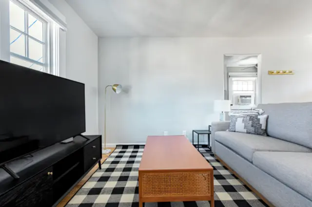 Hawthorne Apartment 2