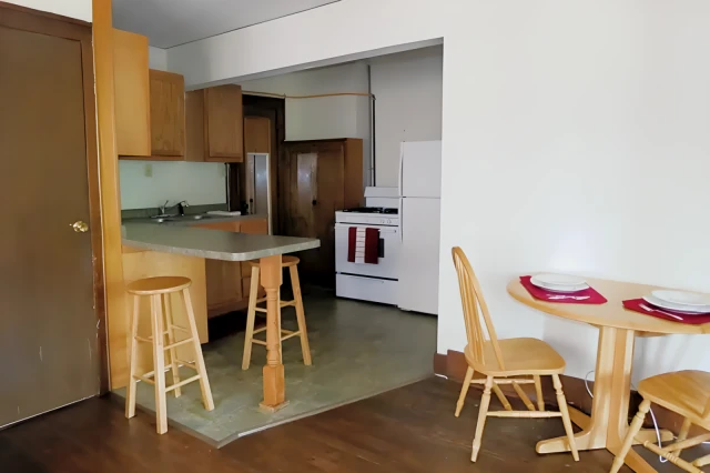 705 West Elm Street 1