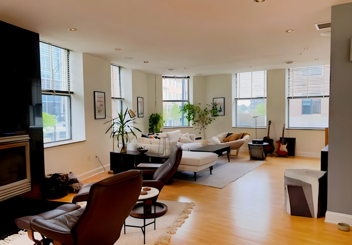 6 E. Main St. Champaign IL 0