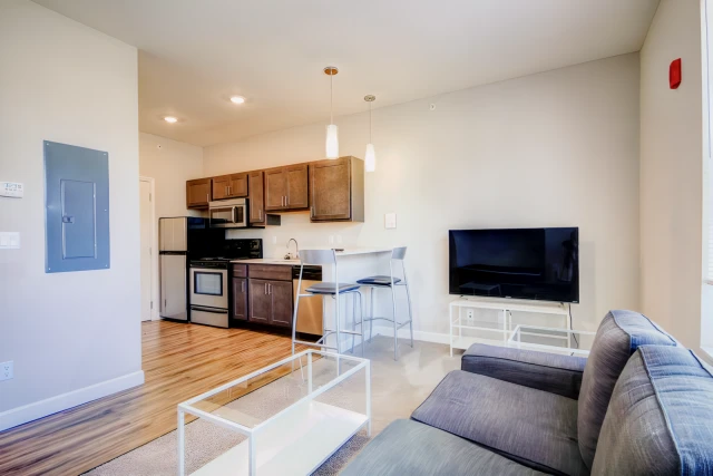 2401 Clayton Blvd - 408, Champaign, IL 61821 3