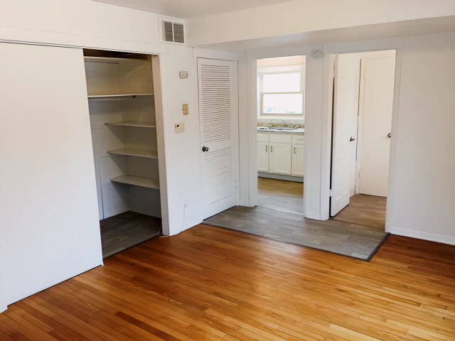 704 W. Stoughton 1