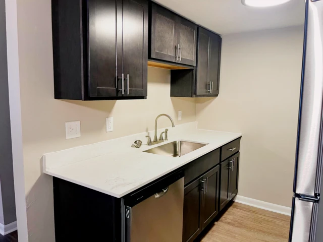 106 E Healey Street, Champaign, IL 61820 4