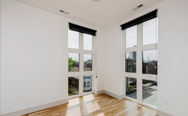 2500 N Halsted St 3