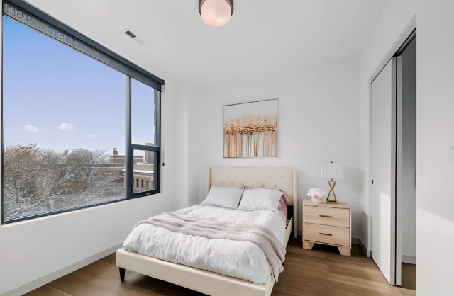516 W Arlington Place 3