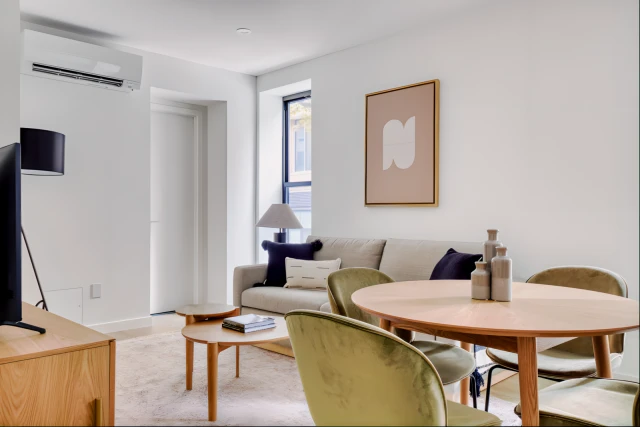 115 Willoughby St 1