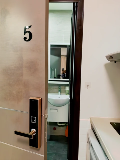70 Lee Garden Hill Road, Causeway Bay, Hong Kong 1
