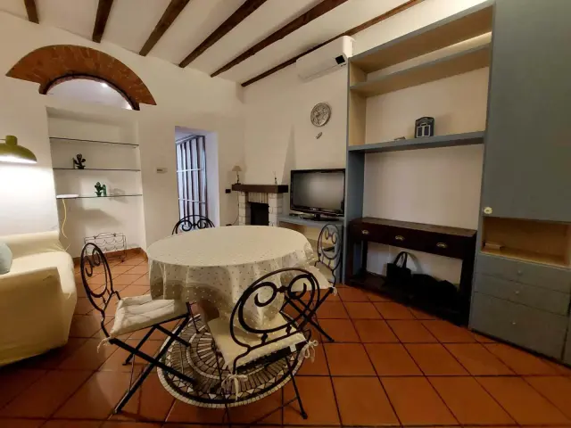 One-Bedroom Apartment | Via Tolstoi | Solari Area 1