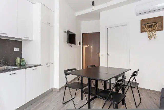 Modern and new flat in Duomo area 1