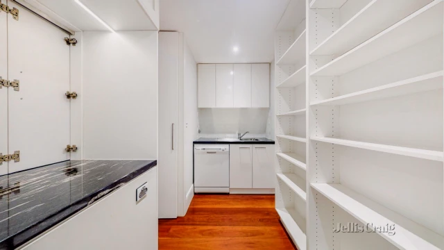 8 Normanby Street, Windsor 4
