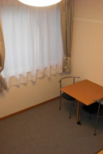 レオパレスルルド 201号室 1