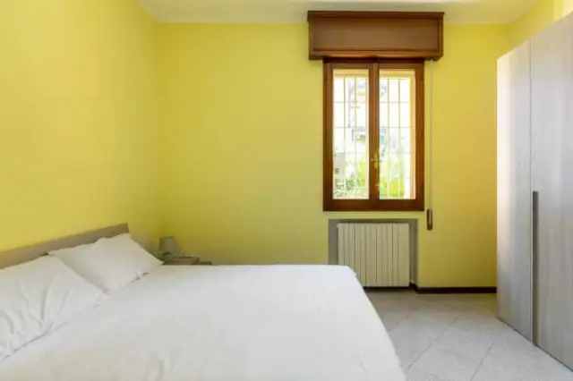 Classic style apartment 2
