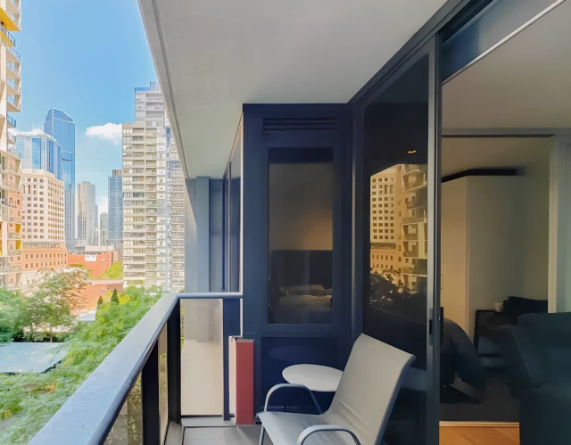 901/ 639 Lonsdale Street 4