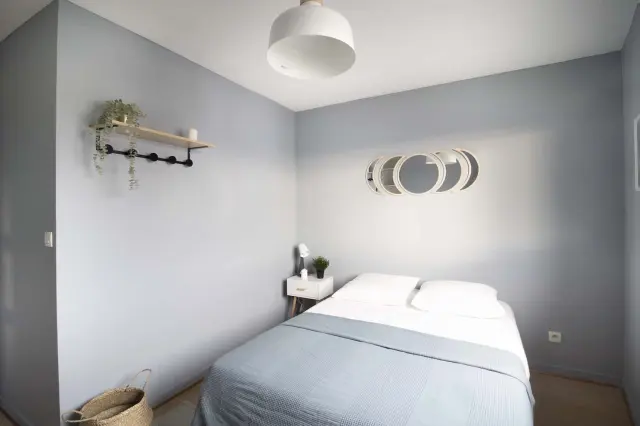 Quiet and warm room 0