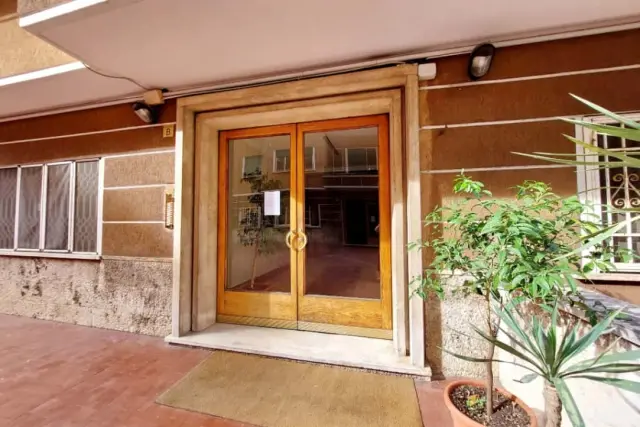 PIAZZA IRNERIO 4