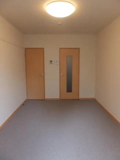 レオパレスＫＴ今池 303号室 3
