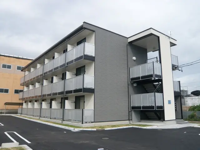 レオパレスフアモ 0