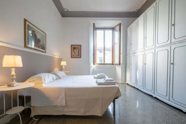 Santa Maria Novella 4 bedrooms 4