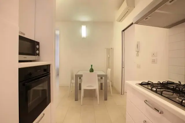 ISOLA GARIBALDI MODERN APARTMENT 3