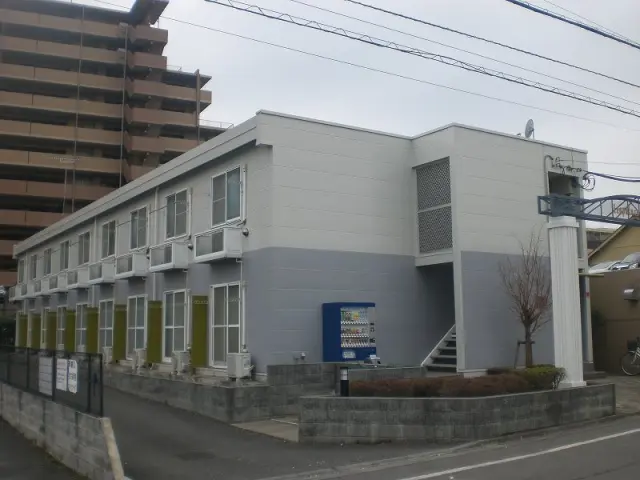 レオパレスフィエール