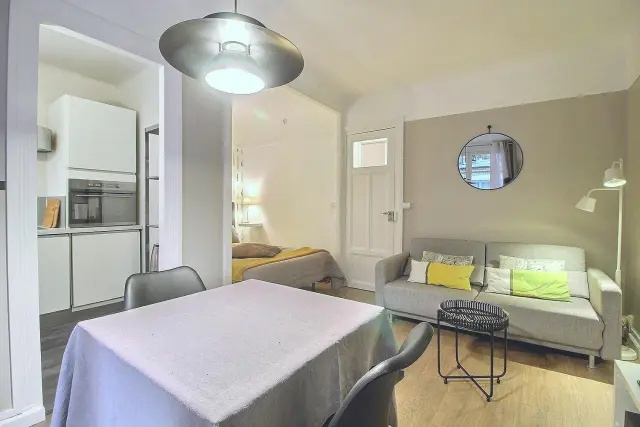Rue La Condamine 3