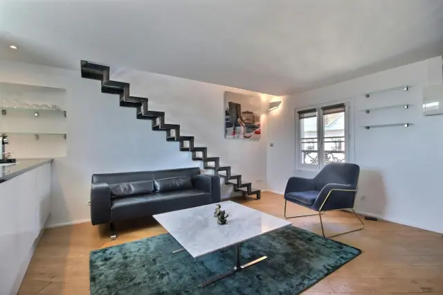 Rue d'Hauteville 2